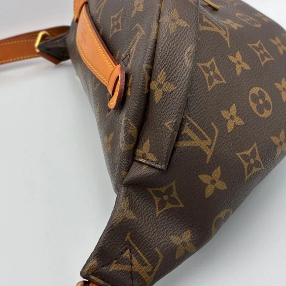 Louis Vuitton Bumbag - Picture 5 of 16